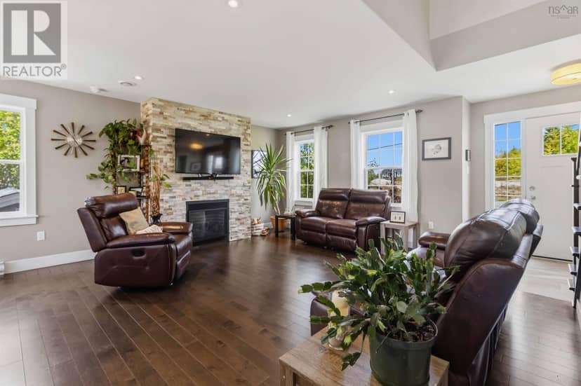 159 Summit Crescent — photo 8 of 40