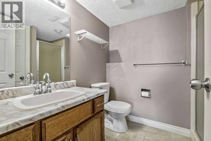 163 Woodburn Crescent — photo 31 of 40