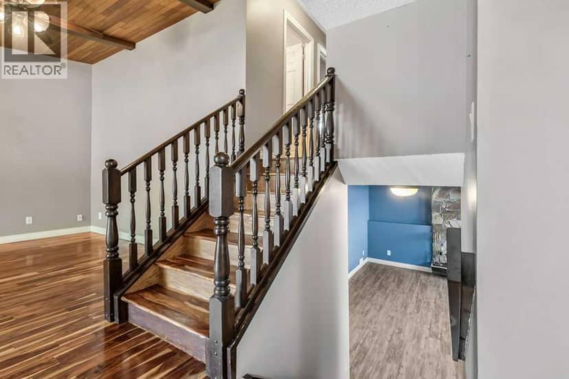 163 Woodburn Crescent — photo 27 of 40