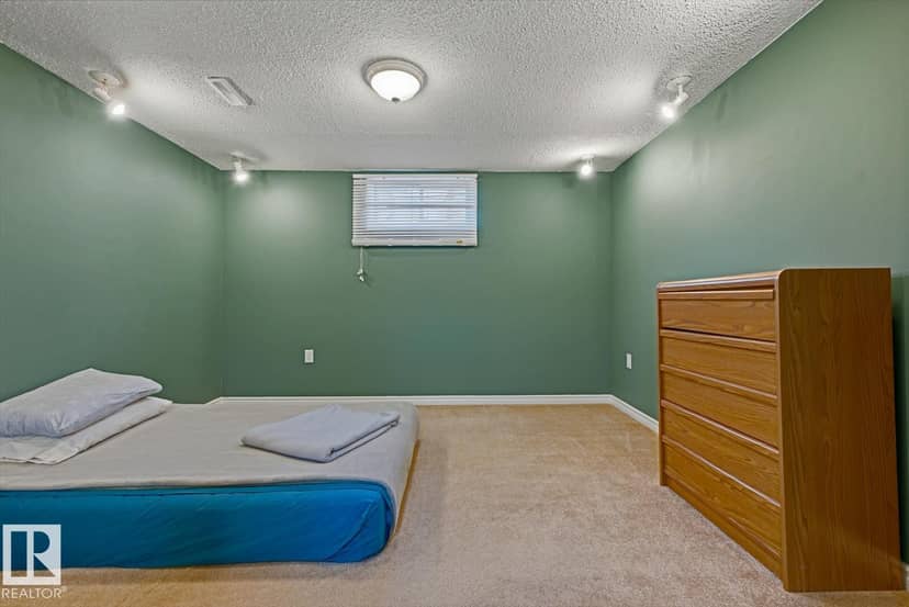 8415 176A ST NW — photo 40 of 40