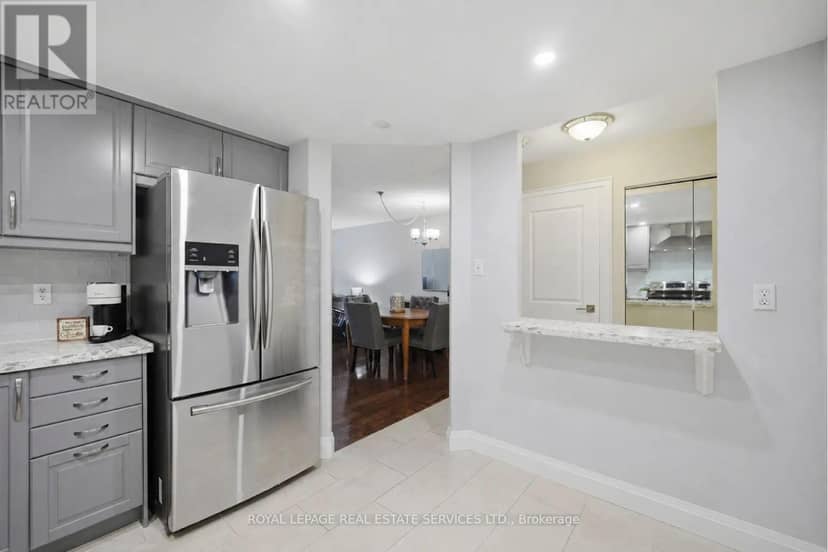 306 - 8 Lisa Street — photo 10 of 40