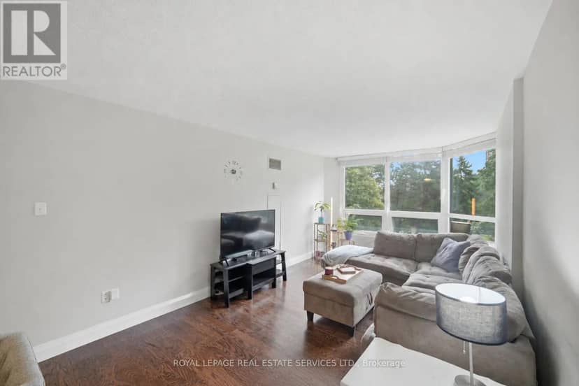 306 - 8 Lisa Street — photo 15 of 40