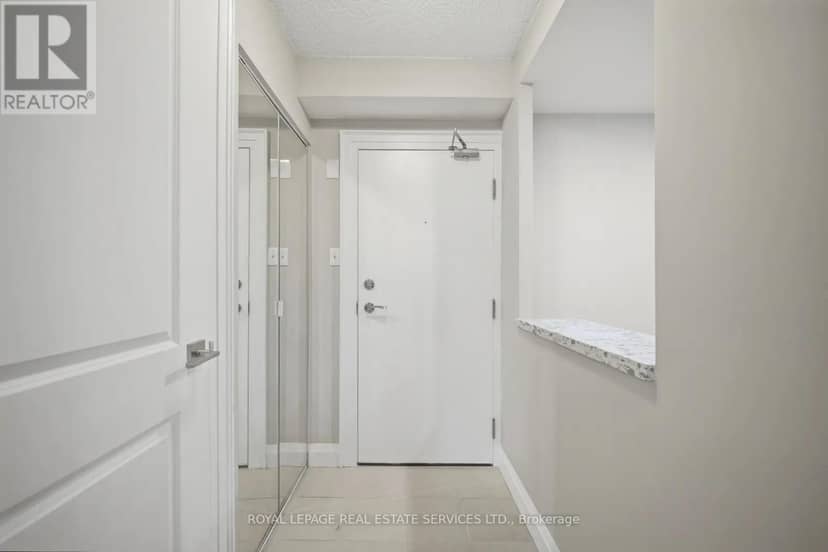 306 - 8 Lisa Street, Brampton, photo 5