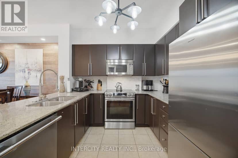 207 - 10211 Keele Street, Vaughan, photo 4