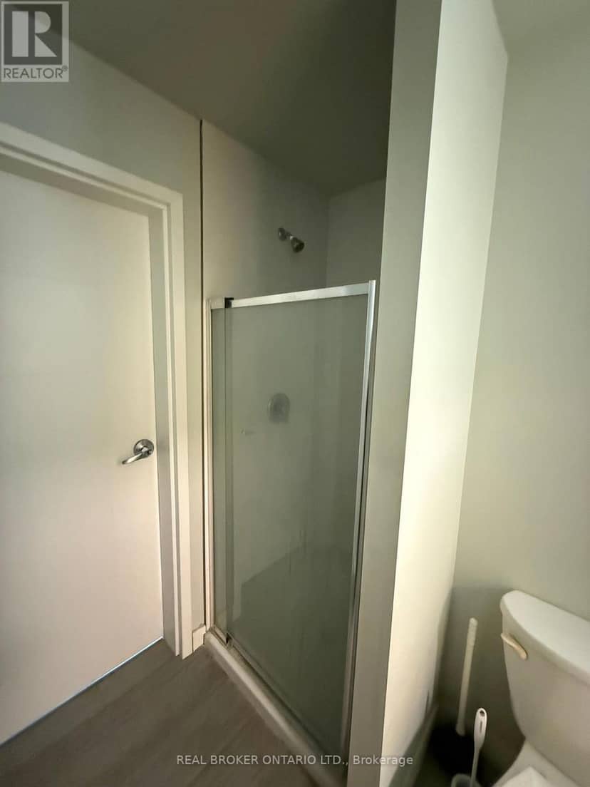 1202 - 318 Spruce Street — photo 19 of 29