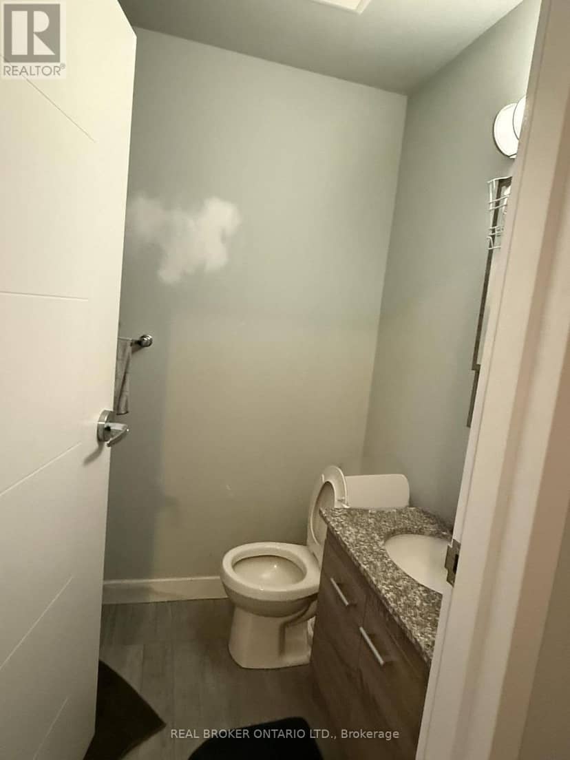 1202 - 318 Spruce Street — photo 20 of 29