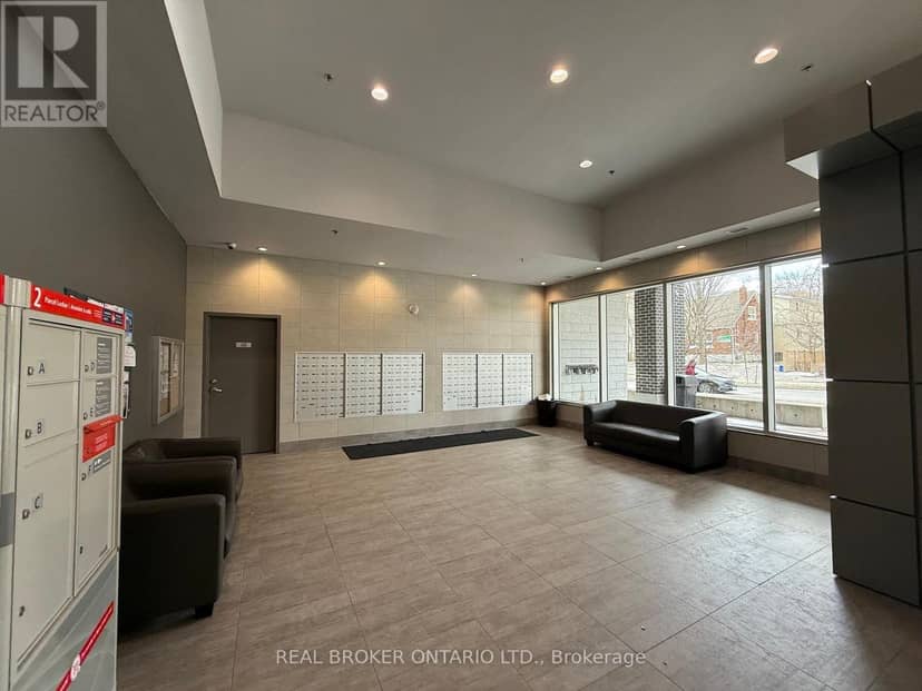 1202 - 318 Spruce Street — photo 24 of 29
