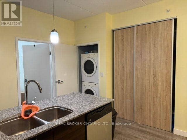 1202 - 318 Spruce Street, Waterloo, photo 5