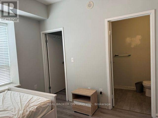 1202 - 318 Spruce Street — photo 9 of 29