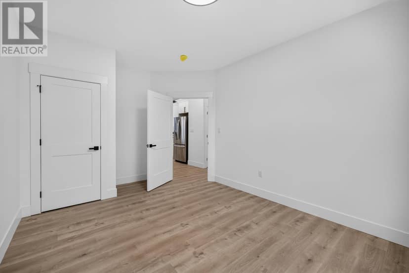 185 Rogerson Street — photo 26 of 33