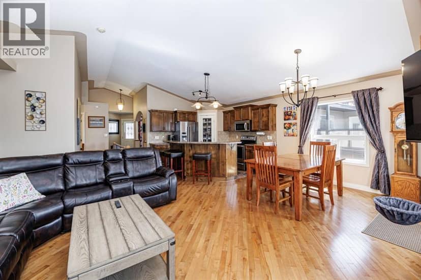 38 Ivany Close — photo 14 of 38