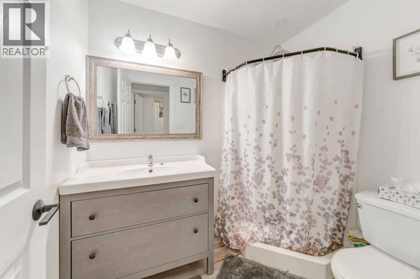 3701 41 Avenue — photo 25 of 34