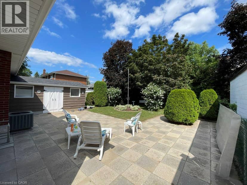 88 BOND Street, Kitchener, photo 3