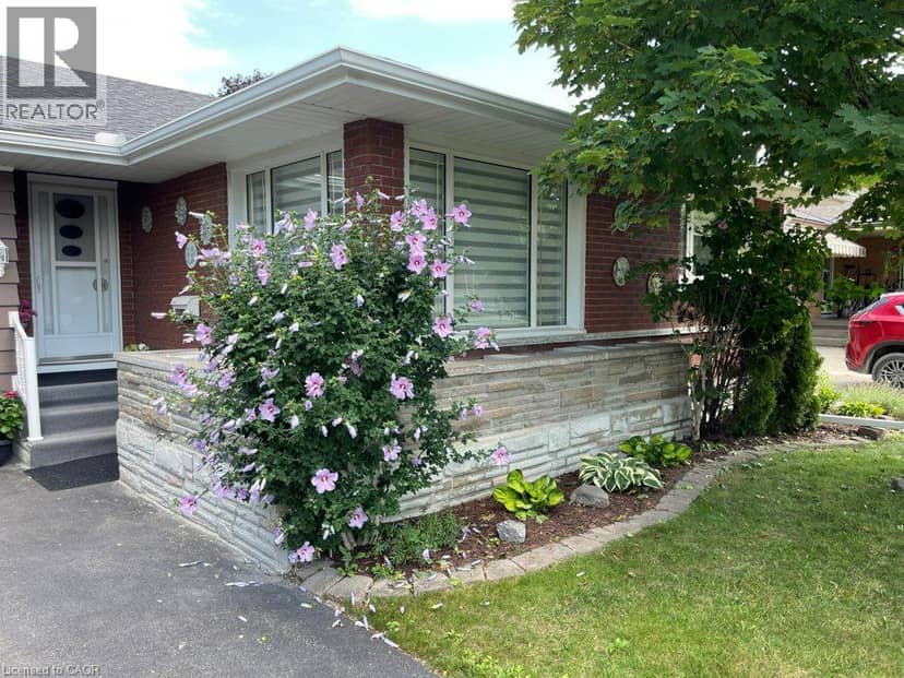 88 BOND Street, Kitchener, photo 2