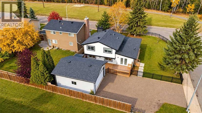 169 Woodland Drive, Fort McMurray, photo 2
