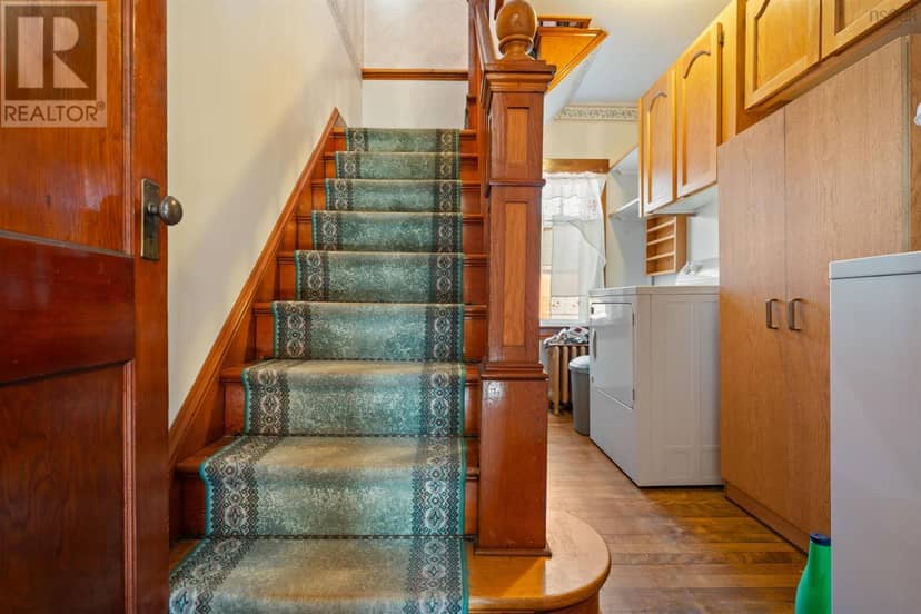 41 Cowan Street — photo 35 of 40