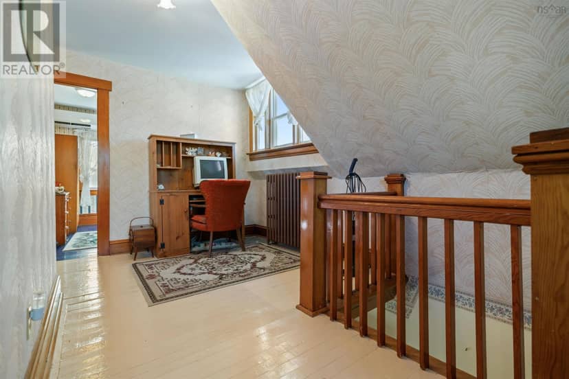 41 Cowan Street — photo 36 of 40