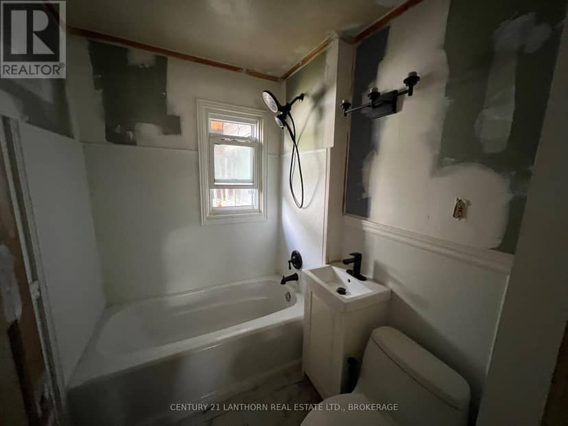 21 First Avenue, Kingston, photo 7