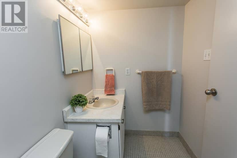 1139 Queen ST E # 1107 — photo 23 of 40