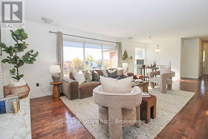 734 Sherbrooke Street — photo 11 of 40