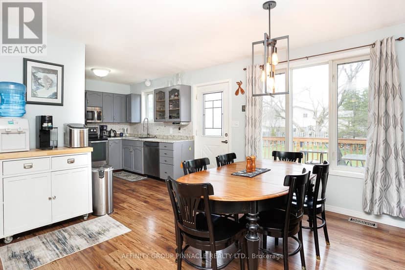 7 Hawk Street — photo 10 of 40
