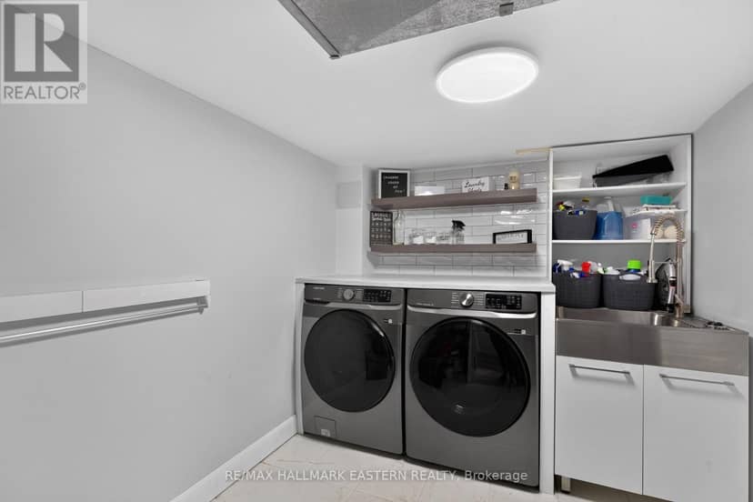 563 Howden Street — photo 25 of 40