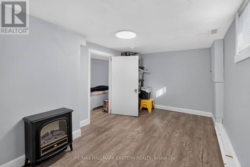 563 Howden Street — photo 26 of 40