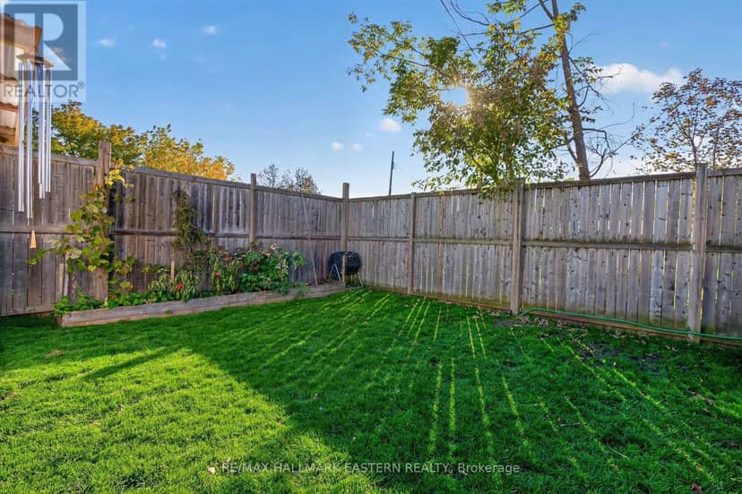 563 Howden Street — photo 37 of 40