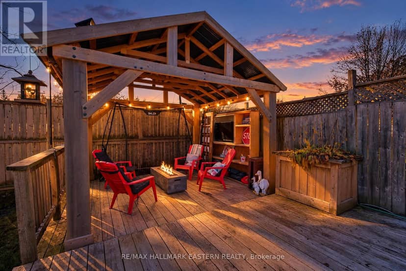563 Howden Street — photo 40 of 40