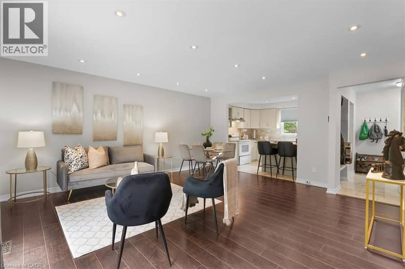 421 BAIRSTOW Crescent — photo 11 of 33