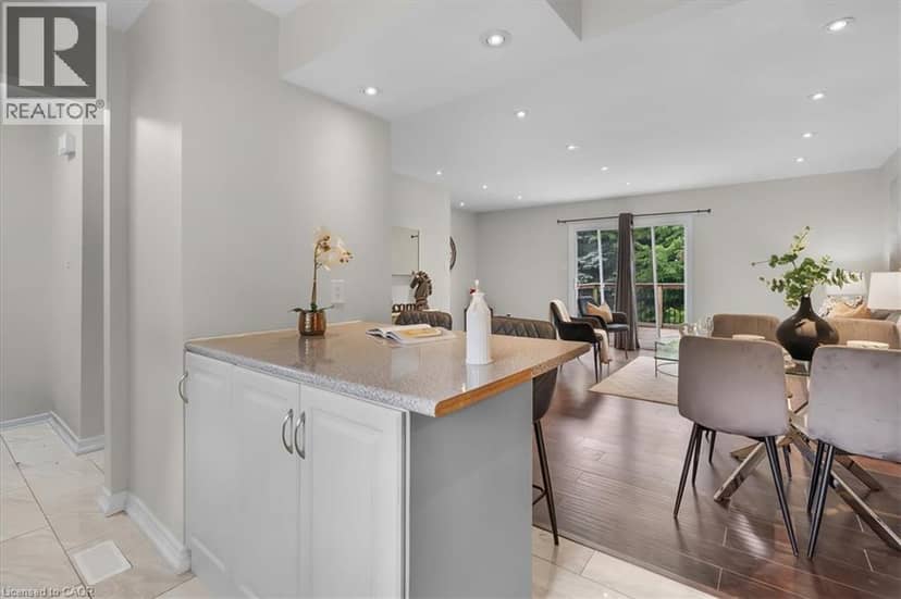 421 BAIRSTOW Crescent — photo 6 of 33