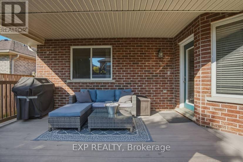 969 Bitterbush Crescent — photo 37 of 38