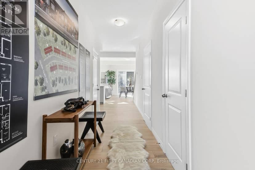 6890 Heathwoods Avenue, London South, photo 8
