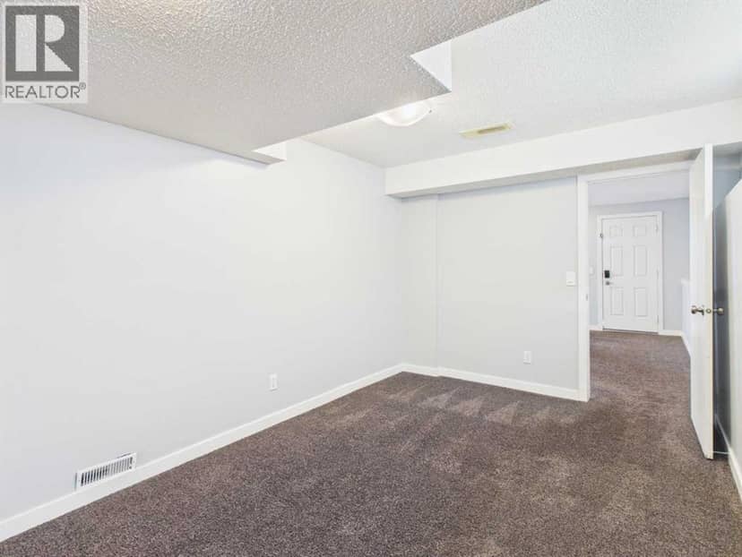 717 Sierra Madre Court SW — photo 31 of 34