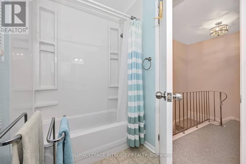 262 Edward Street S — photo 26 of 40