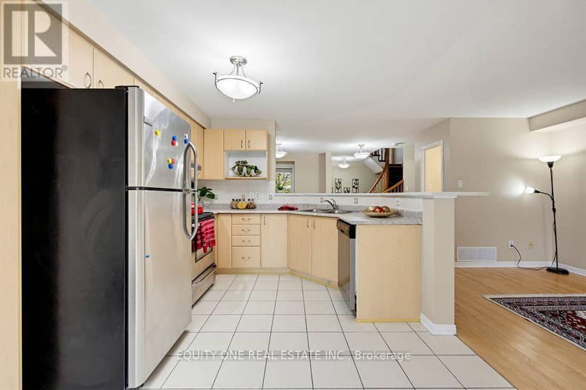 345 Applecross Crescent — photo 12 of 40