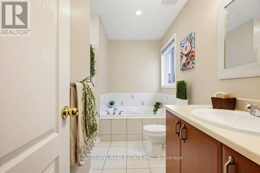 345 Applecross Crescent — photo 24 of 40