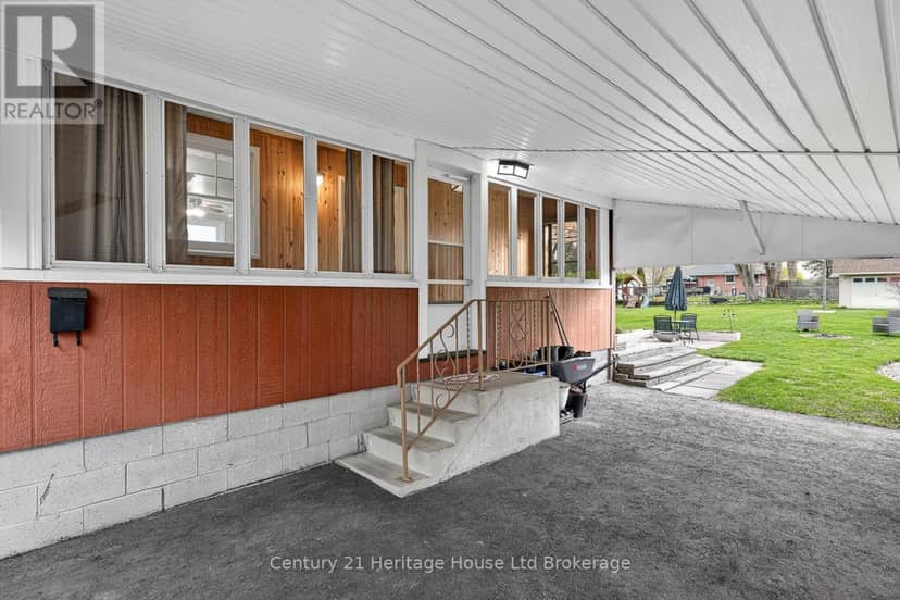 69 Bee Street — photo 28 of 40
