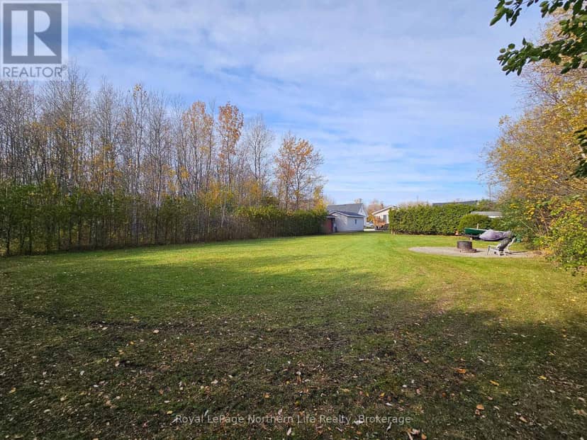 472 Albert Street — photo 12 of 39