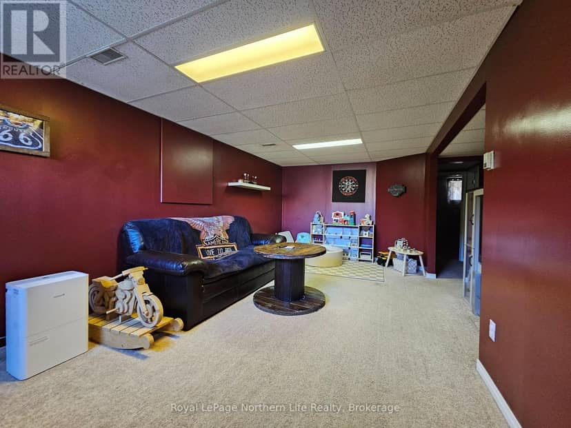 472 Albert Street — photo 31 of 39