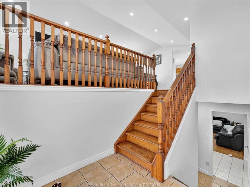 3859 Clara Avenue, Windsor, photo 4
