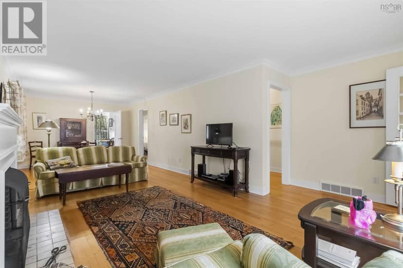 6930 Patricia Street — photo 11 of 40