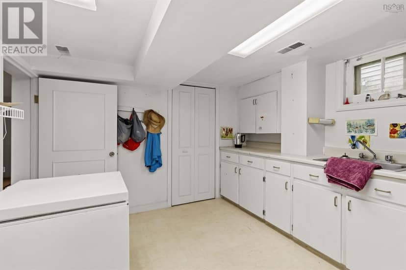 6930 Patricia Street — photo 38 of 40