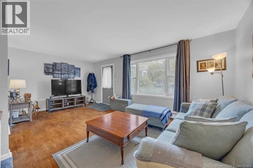 14 Hampton Manor — photo 10 of 35
