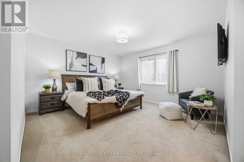 828 Taggart Crescent — photo 28 of 40