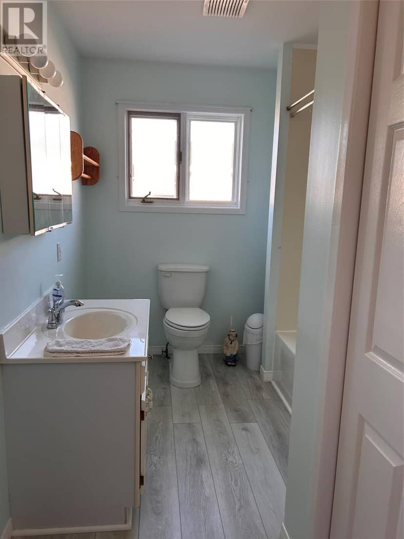 6 Winters Crescent — photo 14 of 20