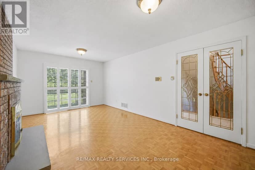 49 Turtlecreek Boulevard — photo 15 of 37