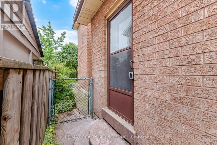 49 Turtlecreek Boulevard — photo 32 of 37
