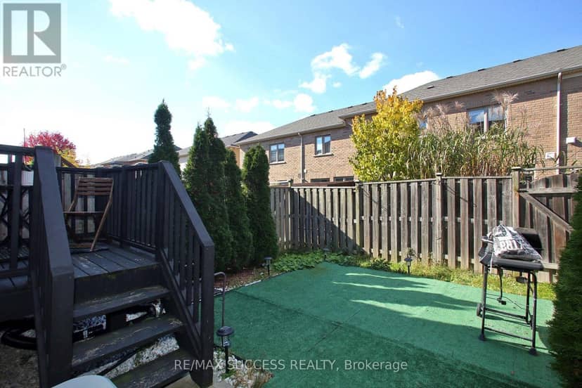 103 Donovan Heights — photo 29 of 29