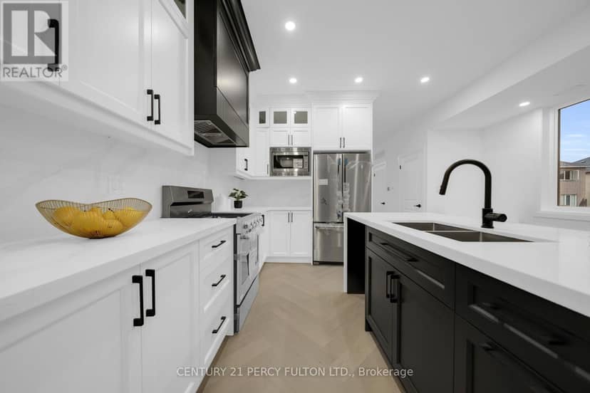 6 - 6635 Clock Court, Mississauga